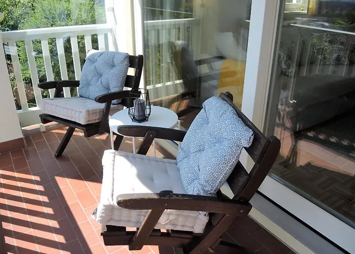 Dora Garten By Fewotessin