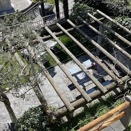 アパート Dora Garten By Fewotessin ロカルノ